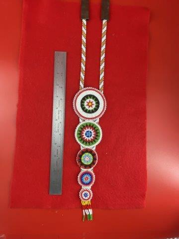 Beaded Necklace Indian Artifact Arrowhead: KEY WORDS: NATIVE AMERICAN INDIAN ARTIFACT ARTIFACTS ARROWHEAD ARROWHEADS MISSISSIPPIAN QUAPAW CADDO POTTERY COINS