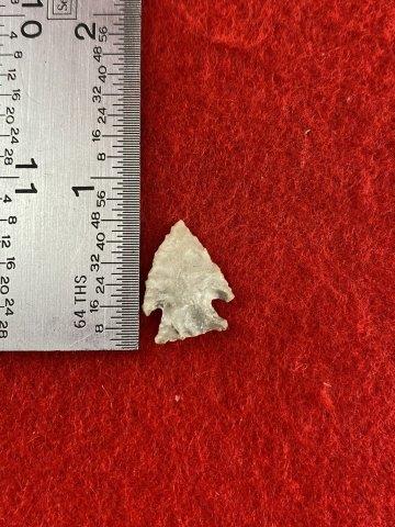 Very Nice Arrowhead from George Baker Collection: Please see ruler for the measurement. These items are from the George Baker Collection from Central Arkansas. KEY WORDS: NATIVE AMERICAN INDIAN ARTIFACT ARTIFACTS ARROWHEAD ARROWHEADS MISSISSIPPIAN QU