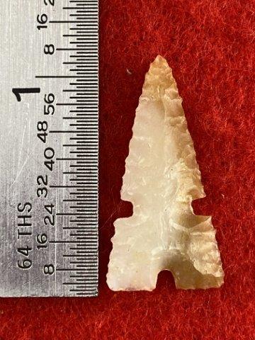 Cahokia Indian Artifact Arrowhead: This is 1&1/8 inches long. It is from Illinois. KEY WORDS: NATIVE AMERICAN INDIAN ARTIFACT ARTIFACTS ARROWHEAD ARROWHEADS MISSISSIPPIAN QUAPAW CADDO POTTERY COINS