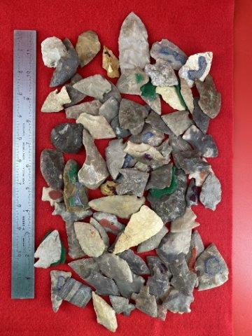 Large Group of Arrowheads    Indian Artifact Arrowhead (1 of 1)
