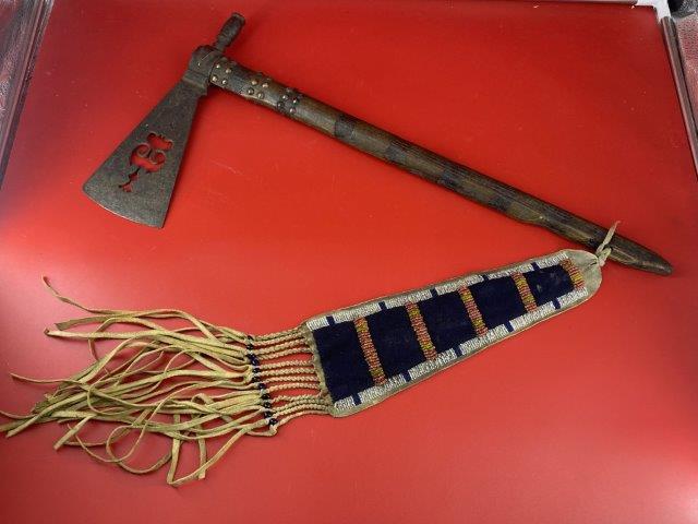 Tomahawk Trade Pipe with Beaded Drop    Indian Artifact Arrowhead (1 of 18)