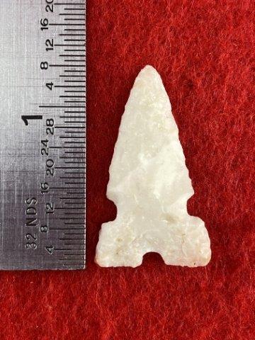 Cahokia Indian Artifact Arrowhead: This is 1&1/4 inches long. It is from Missouri. KEY WORDS: NATIVE AMERICAN INDIAN ARTIFACT ARTIFACTS ARROWHEAD ARROWHEADS MISSISSIPPIAN QUAPAW CADDO POTTERY COINS