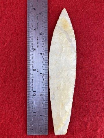 Agate Basin Indian Artifact Arrowhead: This is 6&1/4 inches long. This piece is from one of 3 large collections out of Illinois. KEY WORDS: NATIVE AMERICAN INDIAN ARTIFACT ARTIFACTS ARROWHEAD ARROWHEADS MISSISSIPPIAN QUAPAW CADDO POTTERY C