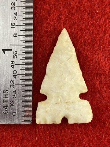 Cahokia Indian Artifact Arrowhead: It is 1&1/4 inches long. This artifact is from a Northern Illinois Collection. KEY WORDS: NATIVE AMERICAN INDIAN ARTIFACT ARTIFACTS ARROWHEAD ARROWHEADS MISSISSIPPIAN QUAPAW CADDO POTTERY COINS