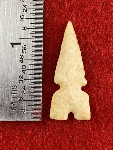 Cahokia Indian Artifact Arrowhead: It is 1&1/4 inches long. This artifact is from a Northern Illinois Collection. KEY WORDS: NATIVE AMERICAN INDIAN ARTIFACT ARTIFACTS ARROWHEAD ARROWHEADS MISSISSIPPIAN QUAPAW CADDO POTTERY COINS
