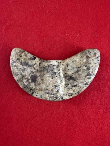 Bannerstone Indian Artifact Arrowhead: It is 5&1/2 inches long This artifact is from a Northern Illinois Collection. KEY WORDS: NATIVE AMERICAN INDIAN ARTIFACT ARTIFACTS ARROWHEAD ARROWHEADS MISSISSIPPIAN QUAPAW CADDO POTTERY COINS