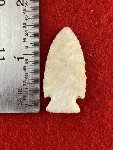 Extremely Fine Arrow Point    Indian Artifact Arrowhead (1 of 3)