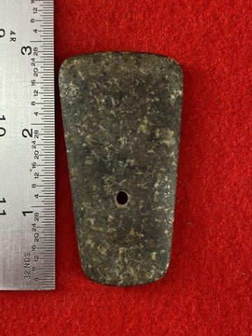 Pendant Indian Artifact Arrowhead: Please see picture for measurment. This artifact is from a Northern Illinois Collection. KEY WORDS: NATIVE AMERICAN INDIAN ARTIFACT ARTIFACTS ARROWHEAD ARROWHEADS MISSISSIPPIAN QUAPAW CADDO POTTERY CO