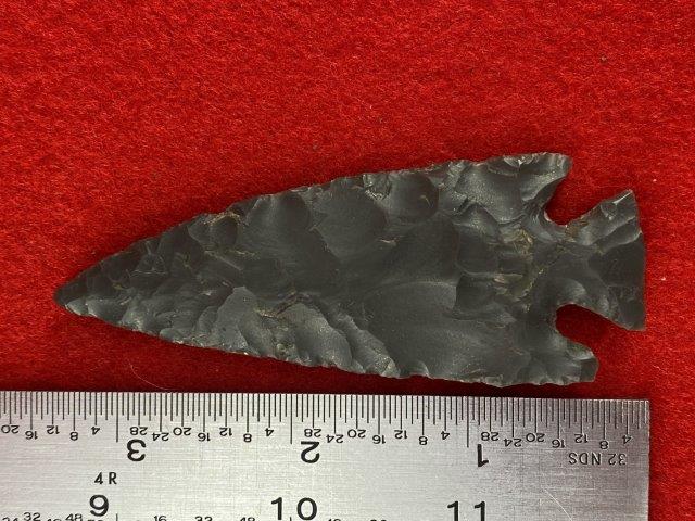 Lost Lake Indian Artifact Arrowhead: Please see picture for measurment. This artifact is from a Northern Illinois Collection. KEY WORDS: NATIVE AMERICAN INDIAN ARTIFACT ARTIFACTS ARROWHEAD ARROWHEADS MISSISSIPPIAN QUAPAW CADDO POTTERY CO