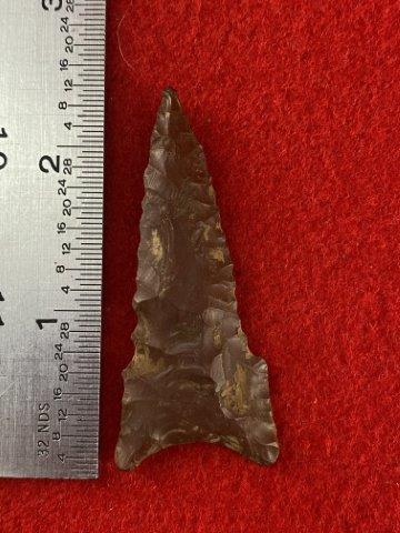 Dalton Indian Artifact Arrowhead: Please see picture for measurment. This artifact is from a Northern Illinois Collection. KEY WORDS: NATIVE AMERICAN INDIAN ARTIFACT ARTIFACTS ARROWHEAD ARROWHEADS MISSISSIPPIAN QUAPAW CADDO POTTERY CO