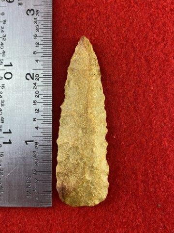 Agate Basin Indian Artifact Arrowhead: Please see picture for measurment. This artifact is from a Northern Illinois Collection. KEY WORDS: NATIVE AMERICAN INDIAN ARTIFACT ARTIFACTS ARROWHEAD ARROWHEADS MISSISSIPPIAN QUAPAW CADDO POTTERY CO