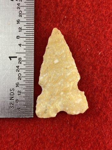 Cahokia Indian Artifact Arrowhead: Please see picture for measurment. This artifact is from a Northern Illinois Collection. KEY WORDS: NATIVE AMERICAN INDIAN ARTIFACT ARTIFACTS ARROWHEAD ARROWHEADS MISSISSIPPIAN QUAPAW CADDO POTTERY CO