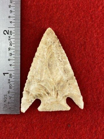 Apple Creek Indian Artifact Arrowhead: Please see picture for measurment. This artifact is from a Northern Illinois Collection. KEY WORDS: NATIVE AMERICAN INDIAN ARTIFACT ARTIFACTS ARROWHEAD ARROWHEADS MISSISSIPPIAN QUAPAW CADDO POTTERY CO