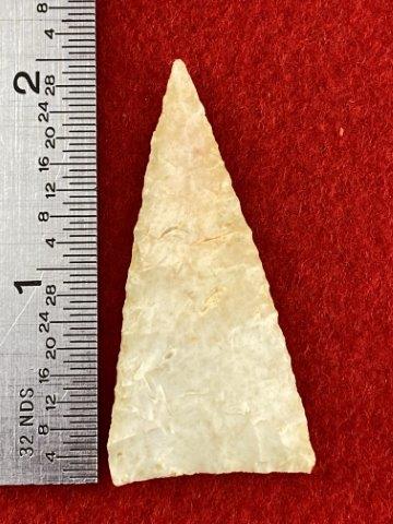 Very Fine Arrow Point Indian Artifact Arrowhead: Please see picture for measurment. This artifact is from a Northern Illinois Collection. KEY WORDS: NATIVE AMERICAN INDIAN ARTIFACT ARTIFACTS ARROWHEAD ARROWHEADS MISSISSIPPIAN QUAPAW CADDO POTTERY CO