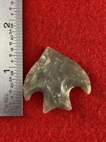 Texas Point Indian Artifact Arrowhead: Please see picture for measurment. This artifact is from a Northern Illinois Collection. KEY WORDS: NATIVE AMERICAN INDIAN ARTIFACT ARTIFACTS ARROWHEAD ARROWHEADS MISSISSIPPIAN QUAPAW CADDO POTTERY CO