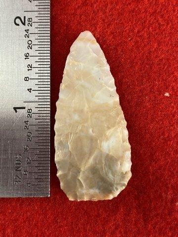 Nodena Indian Artifact Arrowhead: Please see picture for measurment. This artifact is from a Northern Illinois Collection. KEY WORDS: NATIVE AMERICAN INDIAN ARTIFACT ARTIFACTS ARROWHEAD ARROWHEADS MISSISSIPPIAN QUAPAW CADDO POTTERY CO