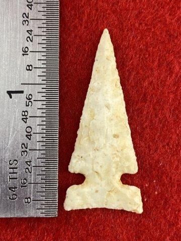 Very Fine Arrow Point      Indian Artifact Arrowhead (1 of 1)