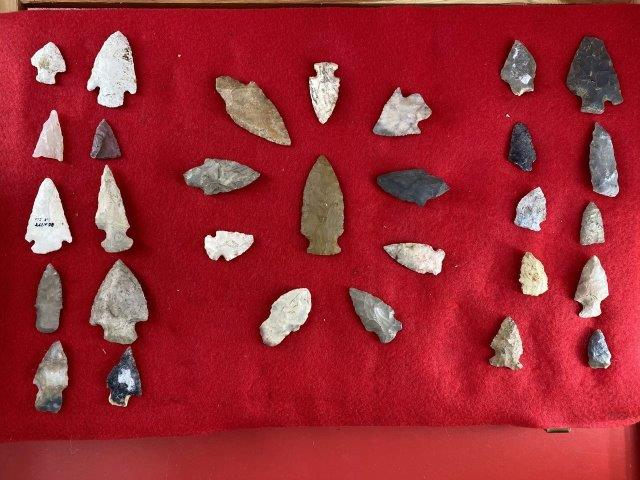 30 Very Nice Arrow Points     Indian Artifact Arrowhead (1 of 1)