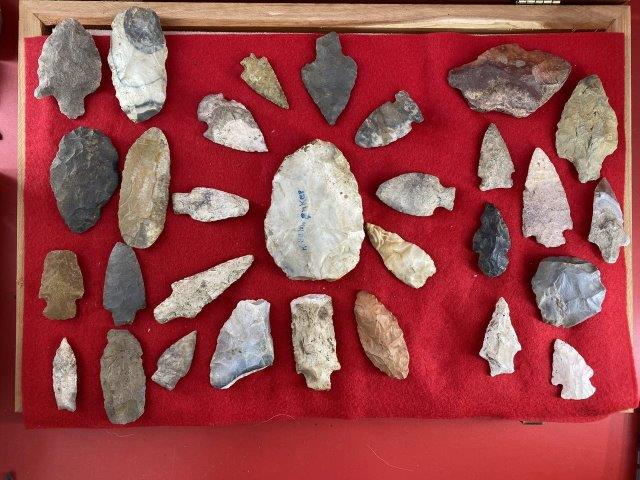 30 Very Nice Arrow Points     Indian Artifact Arrowhead (1 of 1)