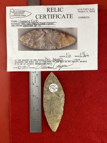 Harahay Knife with COA: Please see picture for measurement. It is from Badnera County Texas. It comes with a Dwain Rogers Certificate of Authenticity. All artifacts came from the great state of Texas. Ex-Bill Arnold, Warren 