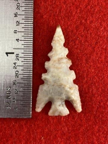 Arrow Point Indian Artifact Arrowhead: Please see picture for measurement. These artifacts are from multiple collections from around the United States. KEY WORDS: NATIVE AMERICAN INDIAN ARTIFACT ARTIFACTS ARROWHEAD ARROWHEADS MISSISSIPPIAN