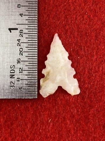 Arrow Point Indian Artifact Arrowhead: Please see picture for measurement. These artifacts are from multiple collections from around the United States. KEY WORDS: NATIVE AMERICAN INDIAN ARTIFACT ARTIFACTS ARROWHEAD ARROWHEADS MISSISSIPPIAN