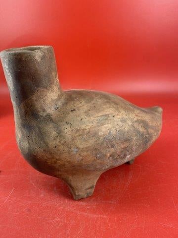 Mississippian Headless Duck Effigy Waterbottle      Indian Pottery (1 of 5)
