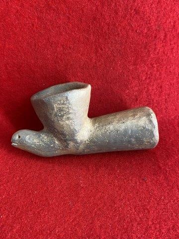 Snake Effigy Pottery Pipe               Indian Artifact Arrowhead (1 of 6)