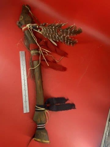 Horse Effigy Wooden Dance War Club              Indian Artifact Arrowhead (1 of 8)