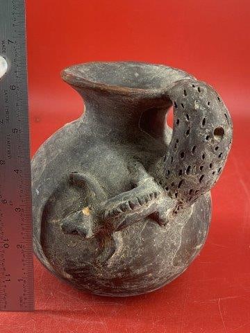 Pre-Columbian Pottery           Indian Artifact Arrowhead (1 of 5)