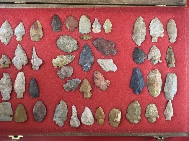 Group of Very Nice Arrow Points           Indian Artifact Arrowhead (1 of 1)