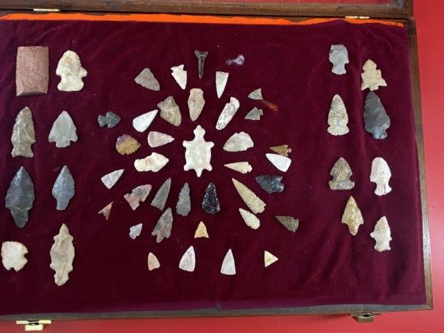 Group of Very Nice Arrow Points           Indian Artifact Arrowhead (1 of 1)