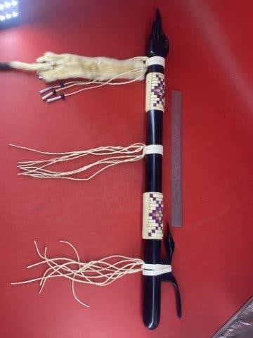 Wooden Flute         Indian Artifact Arrowhead (1 of 8)