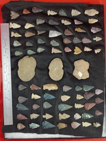 Group of Very Nice Arrow Points         Indian Artifact Arrowhead (1 of 1)