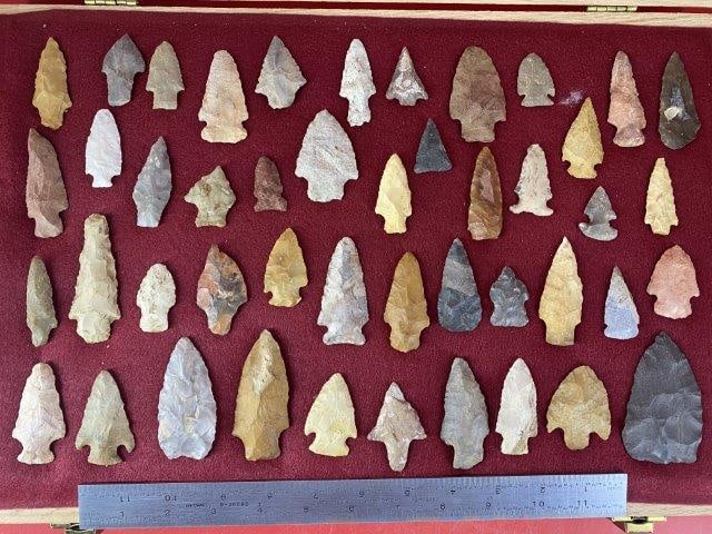 Group of Arrow Points       Indian Artifact Arrowhead (1 of 1)
