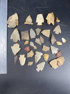 Group of very nice Arrow Points     Indian Artifact Arrowhead: Please see picture for measurement. These artifacts are from multiple collections from around the United States. KEY WORDS: NATIVE AMERICAN INDIAN ARTIFACT ARTIFACTS ARROWHEAD ARROWHEADS MISSISSIPPIAN