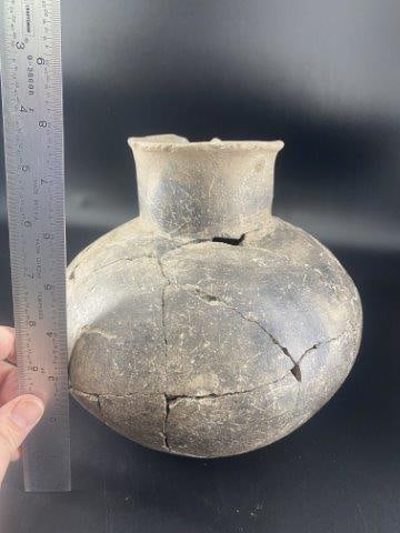 Caddo Waterbottle    Pottery (1 of 4)