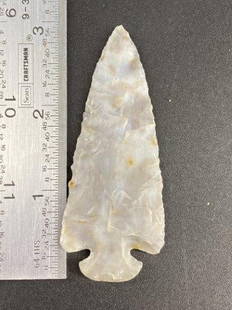 Dovetail      Indian Artifact Arrowhead: Please see picture for measurement. These artifacts are from multiple collections from around the United States. KEY WORDS: NATIVE AMERICAN INDIAN ARTIFACT ARTIFACTS ARROWHEAD ARROWHEADS MISSISSIPPIAN