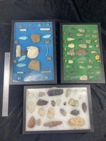 3 Frames of Arrowheads etc… Frame IS included (1 of 1)