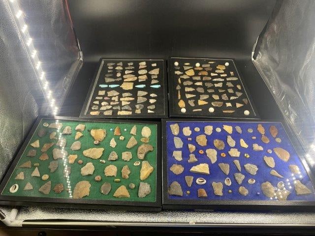 4 Frames of Arrowheads etc… Frame IS included (1 of 1)