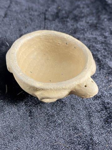 Miniture Turtle Effigy Pot: Please see picture for measurement. These artifacts are from multiple collections from around the United States. KEY WORDS: NATIVE AMERICAN INDIAN ARTIFACT ARTIFACTS ARROWHEAD ARROWHEADS MISSISSIPPIAN