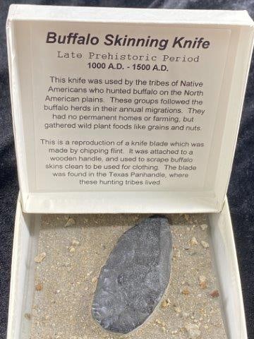 Cast Buffalo Skinning Knife (1 of 1)