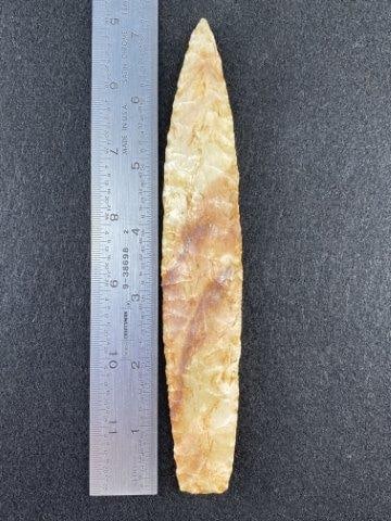 Agate Basin: Please see picture for measurement. Now taking in consignments for pre-1980 baseball cards , coins & arrowheads etc. Call anytime for details 501-590-6771. KEY WORDS: NATIVE AMERICAN INDIAN ARTIFACT A