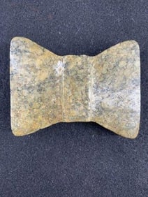 Bow-Tie Bannerstone