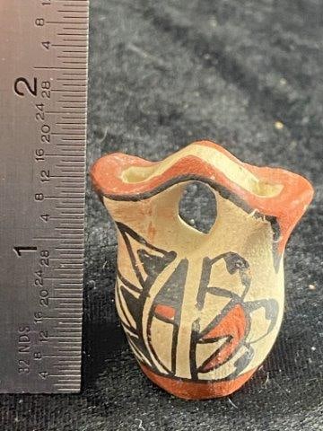 Miniature Acoma Pottery from New Mexico Indian Artifact Arrowhead: Indian Artifact Arrowhead. Lifetime Collection of Robert Falk from Eureka Springs, Arkansas. Now taking in consignments for pre-1980 baseball cards, coins & arrowheads etc. Call anytime for details 50
