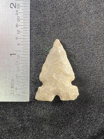 1 & 1/4" Cahokia from Missouri Indian Artifact Arrowhead