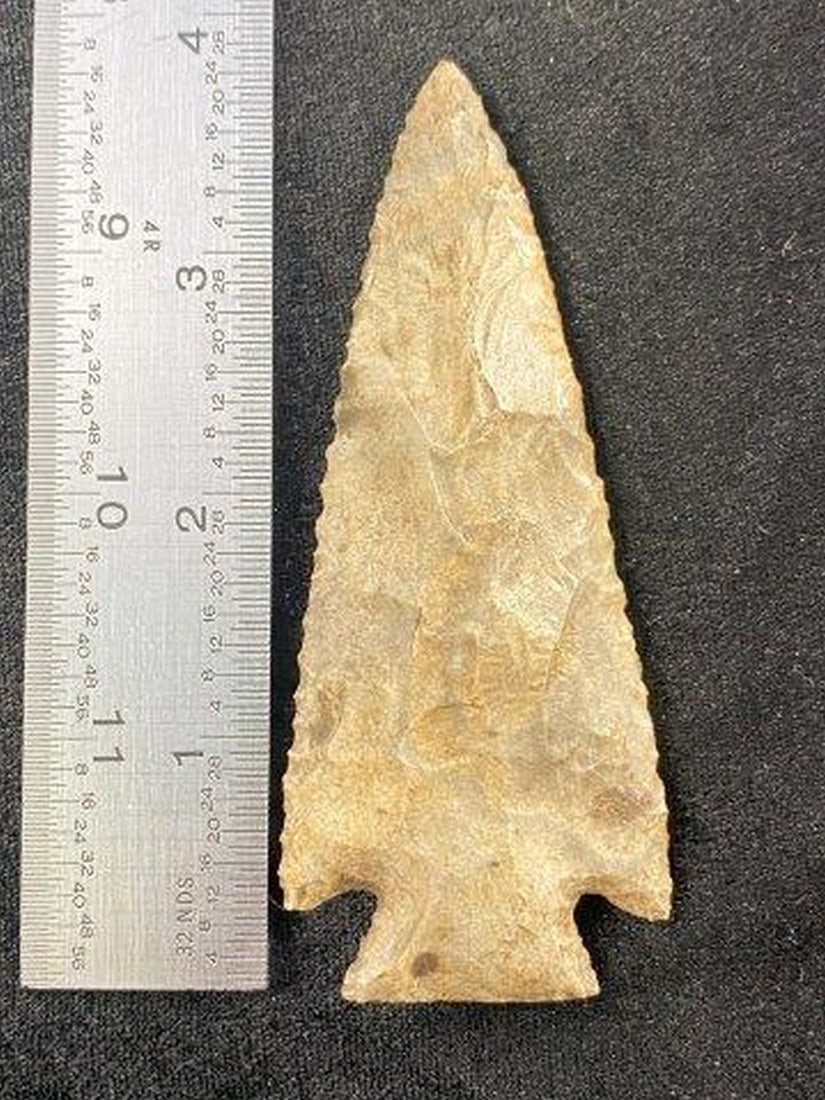3 & 7/8" Hardin from Missouri Indian Artifact Arrowhead: KEY WORDS: INDIAN ARTIFACT ARTIFACTS ARROWHEAD ARROWHEADS NATIVE AMERICAN MISSISSIPPIAN QUAPAW CADDO POTTERY COINS MORGAN DOLLAR PEACE DOLLAR SILVER COINS Arkansas. Now taking in consignments for pre-
