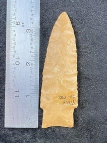 Exceptional Scottsbluff from Pike County, Missouri Indian Artifact Arrowhead