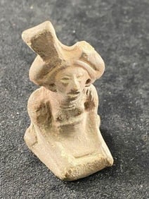 Authentic Kneeling Goddess Female figure with Two Feather Tutts in her Head-Dress one broken xochiq