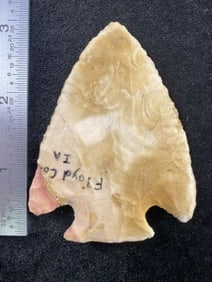 Snyders from Iowa Indian Artifact Arrowhead